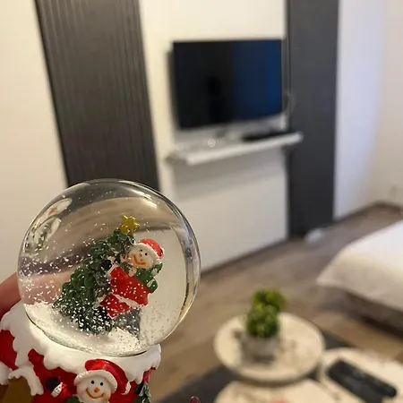 Apartment Lovely In Old Town 400m From Center Sebilj
